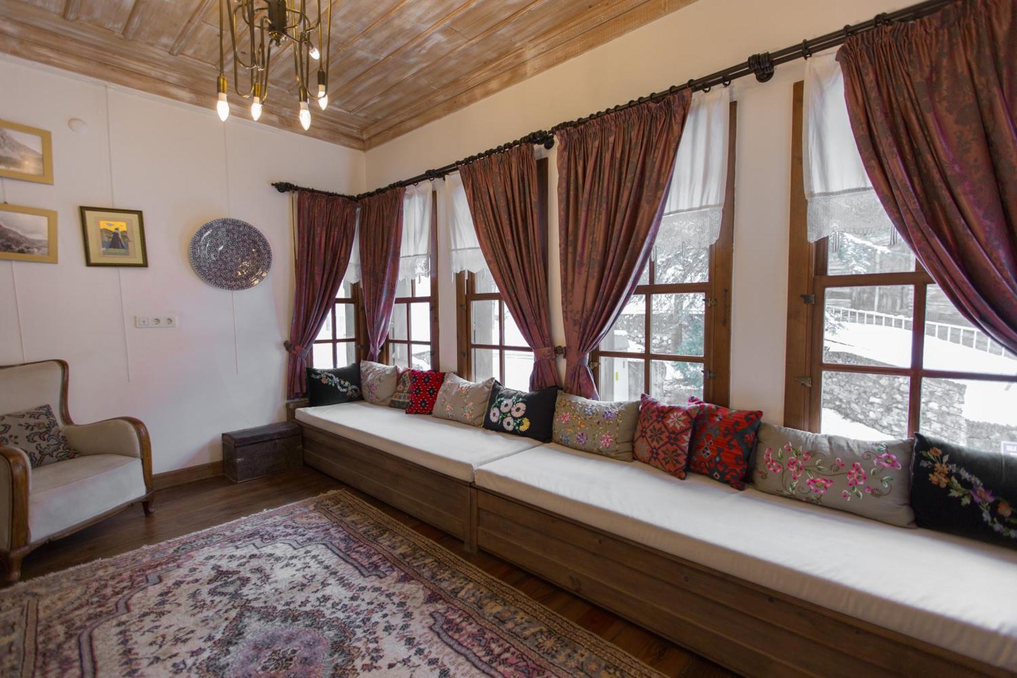 Isparta Historical Mansion Eskiciler Konagi - Cittaslow Egirdir Екстериор снимка