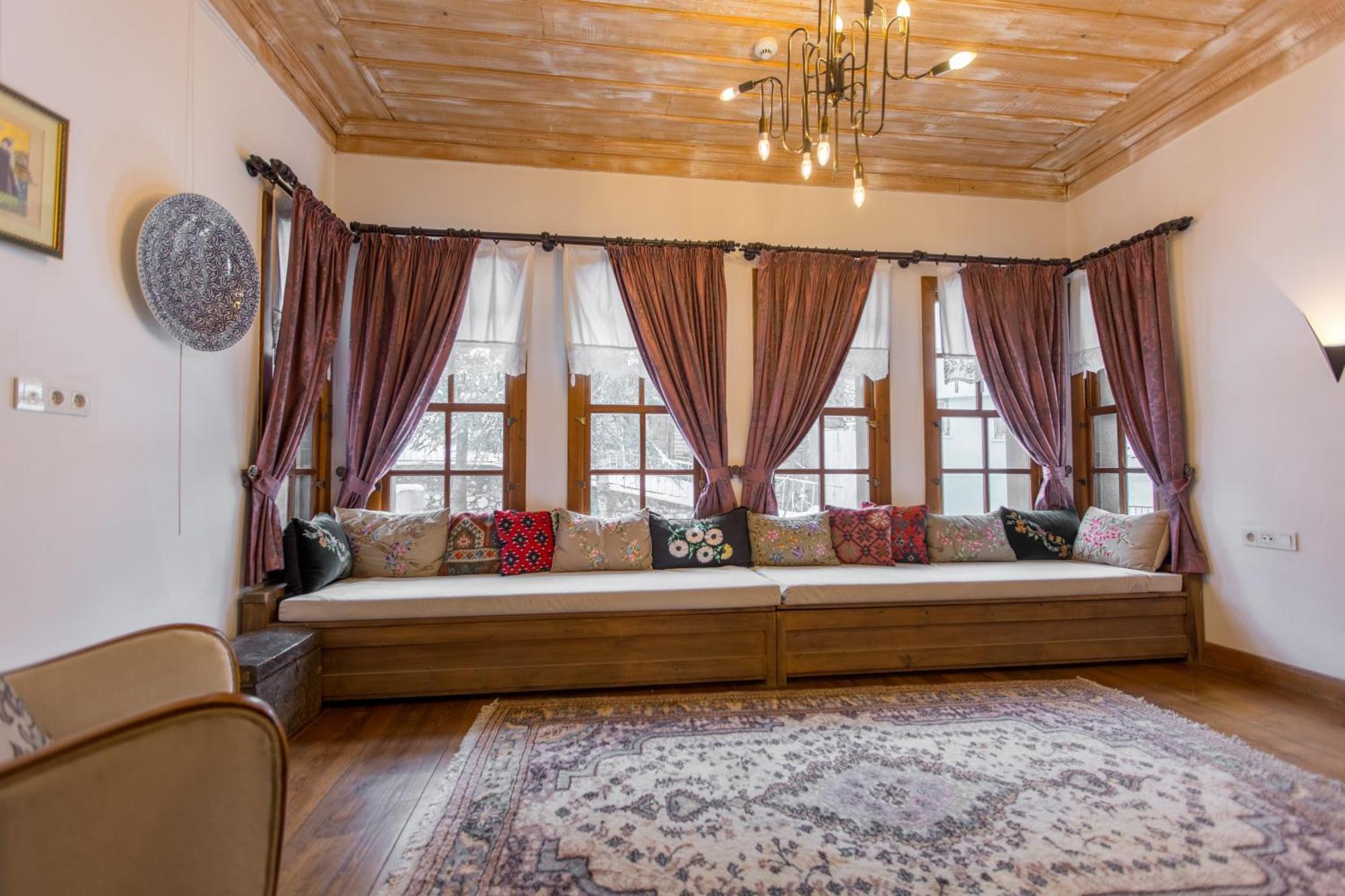 Isparta Historical Mansion Eskiciler Konagi - Cittaslow Egirdir Екстериор снимка